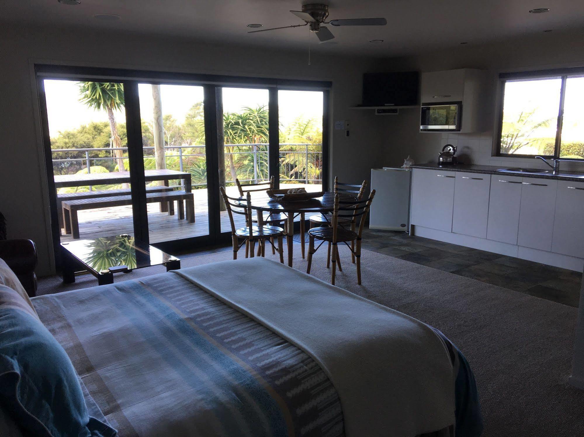 Whangamata Vistas B&B Экстерьер фото